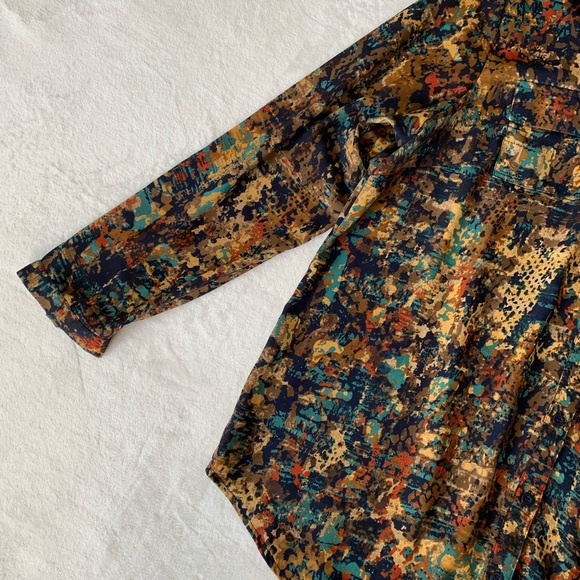 Christopher & Banks • patterened button down top - Picture 4 of 8